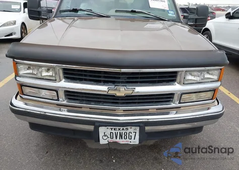 1996 Chevrolet Suburban C1500 z USA, uszkodzony, nr VIN 3GNEC16RXTG152304